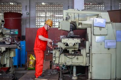 重慶博張機電設備職工日常工作狀態展示